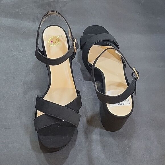 BRAND NEW DELICIO BLOCK HEEL CRISS-CROSS ADJUSTABLE BUCKLE ALMOND TOE SANDAL … - Picture 6 of 15